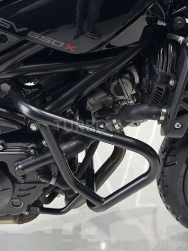 Suzuki SV 650-8