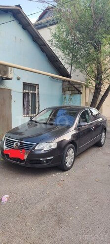 Volkswagen Passat-1