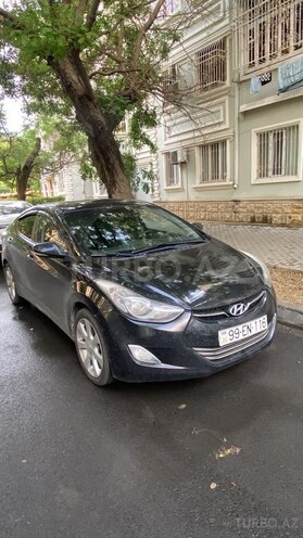 Hyundai Elantra-7