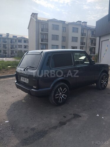 LADA (VAZ) Niva-8