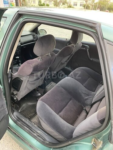 Opel Vectra-7