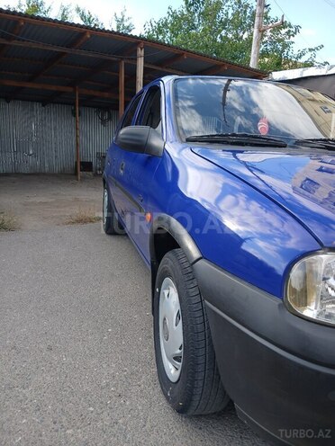 Opel Corsa-3