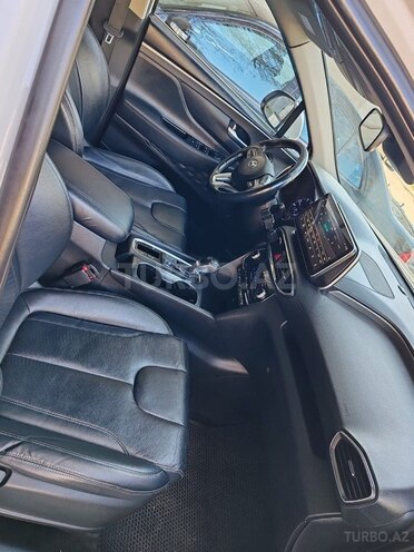 Hyundai Santa Fe-12