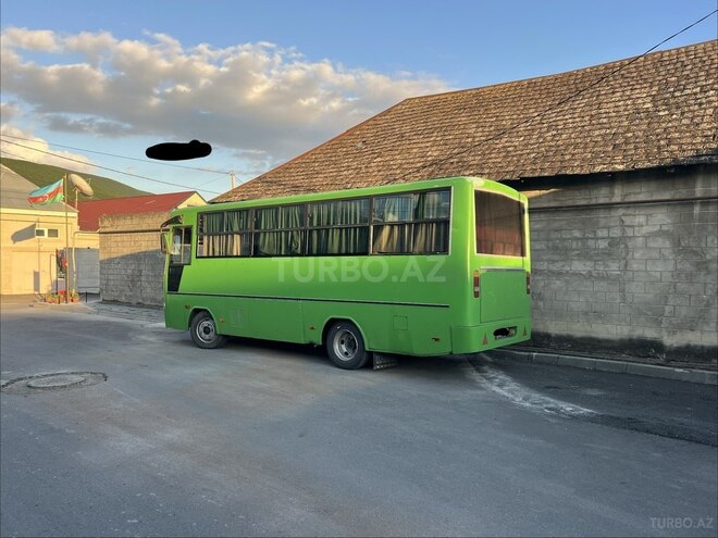 Isuzu Ecobus-9