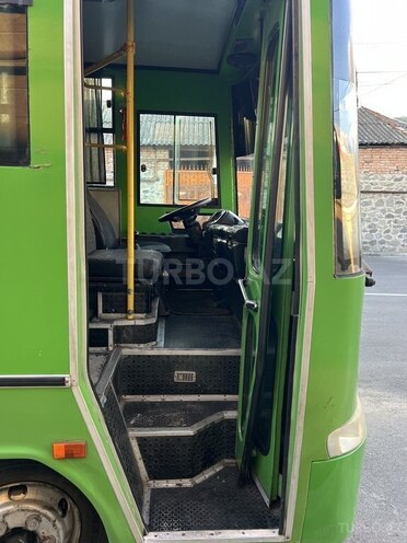 Isuzu Ecobus-4