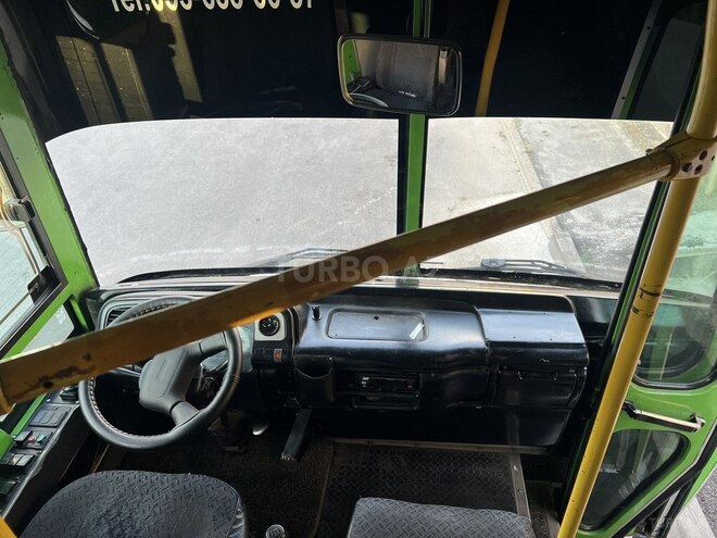 Isuzu Ecobus-5