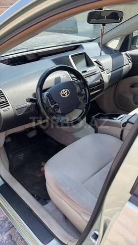 Toyota Prius-6