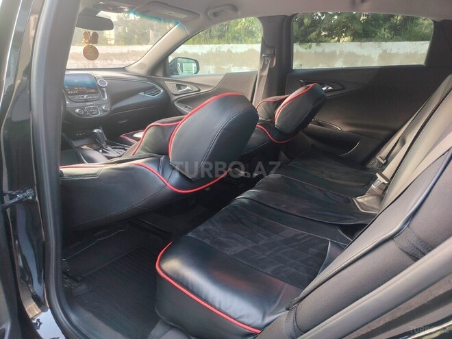 Chevrolet Malibu-12