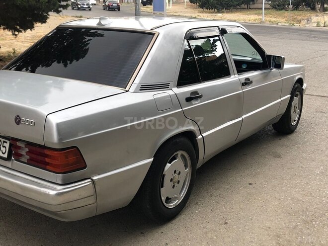 Mercedes 190-6