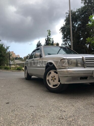 Mercedes 190-3