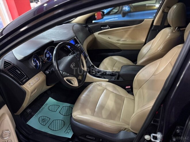 Hyundai Sonata-10