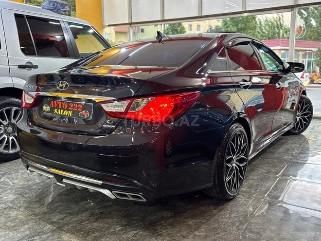 Hyundai Sonata-5