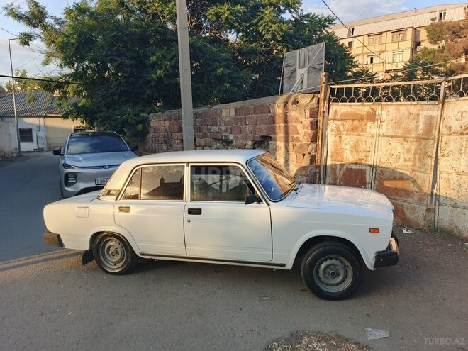 LADA (VAZ) 2107-4