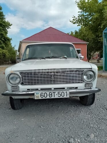 LADA (VAZ) 21011-12