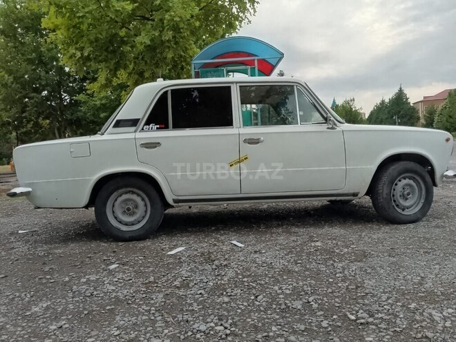 LADA (VAZ) 21011-14