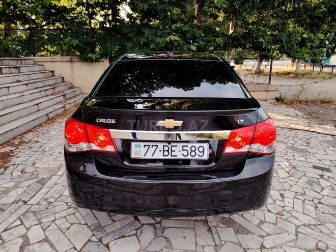 Chevrolet Cruze-9
