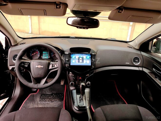 Chevrolet Cruze-12