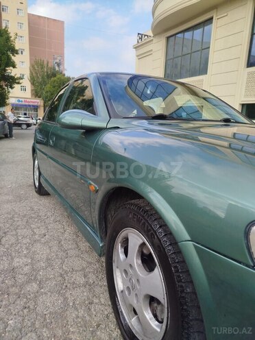 Opel Vectra-11