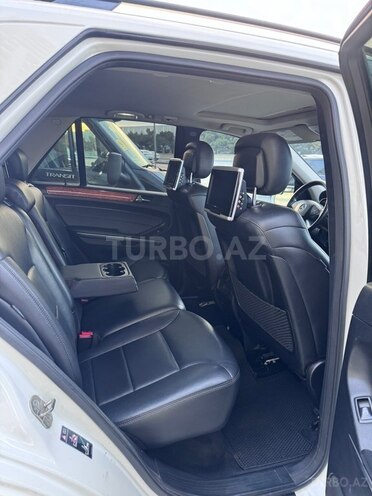 Mercedes ML 350 4MATIC-10
