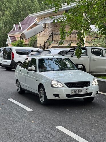 LADA (VAZ) Priora-1