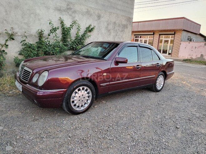 Mercedes E 230-13