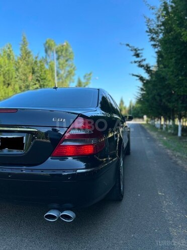 Mercedes E 270-8