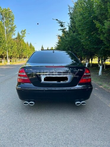 Mercedes E 270-6