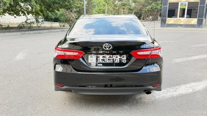 Toyota Camry-6