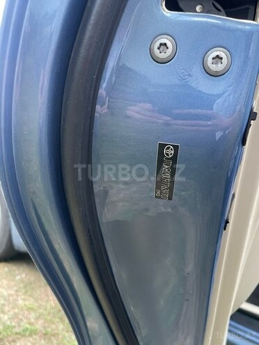 Toyota Prius-7