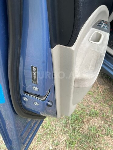 Toyota Prius-12