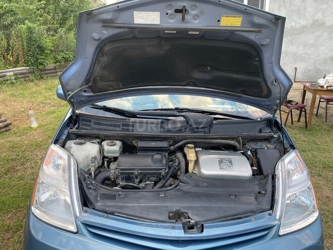 Toyota Prius-14