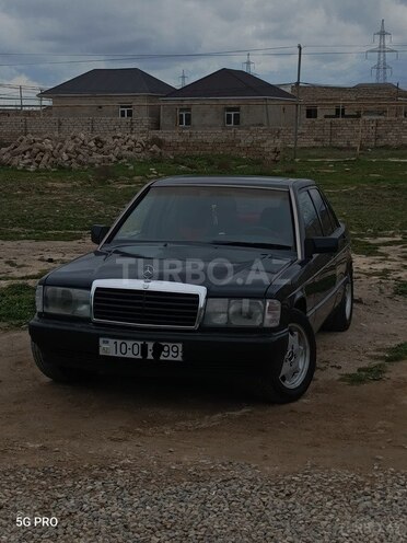 Mercedes 190-8