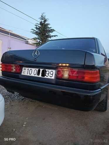 Mercedes 190-4