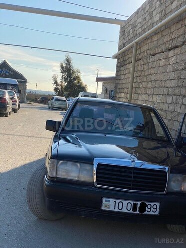 Mercedes 190-5