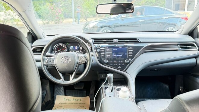 Toyota Camry-9