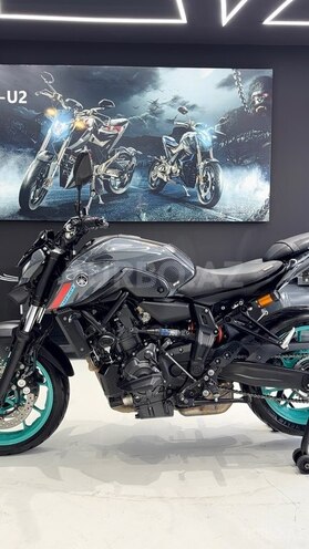 Yamaha MT-07-1