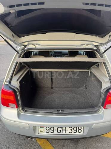 Volkswagen Golf-14