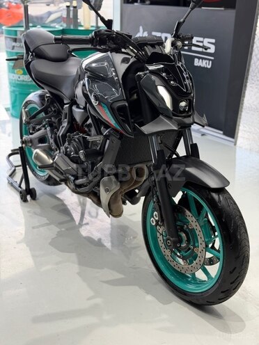 Yamaha MT-07-3