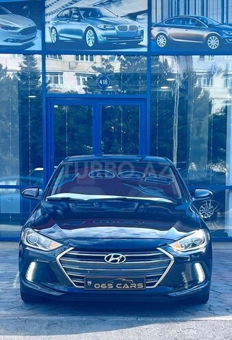 Hyundai Elantra-1