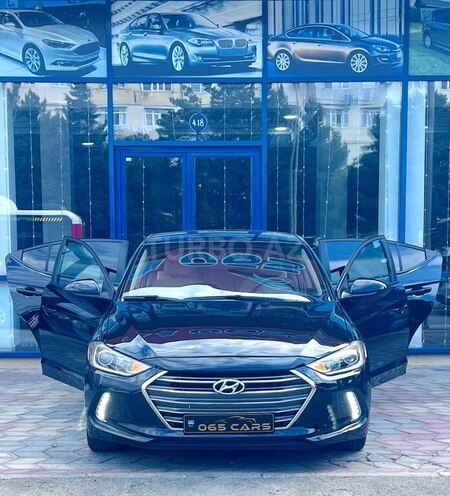 Hyundai Elantra-3
