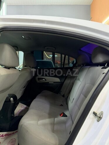 Chevrolet Cruze-17