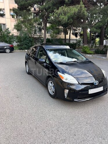 Toyota Prius-2