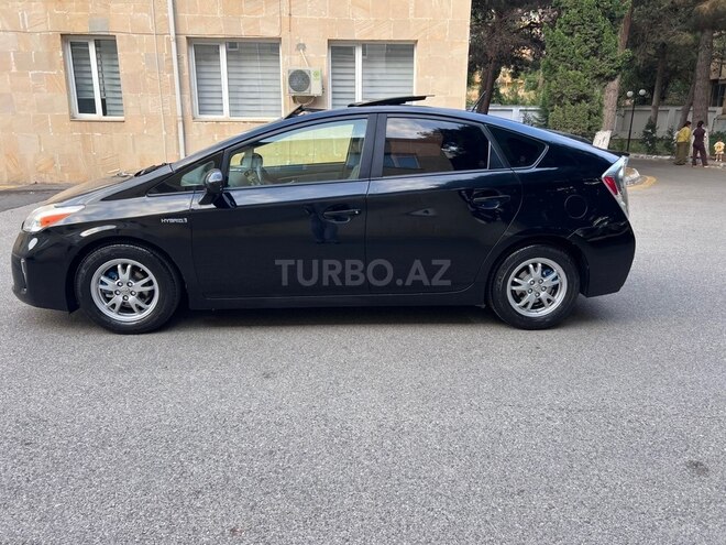 Toyota Prius-9