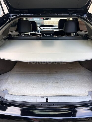 Toyota Prius-12