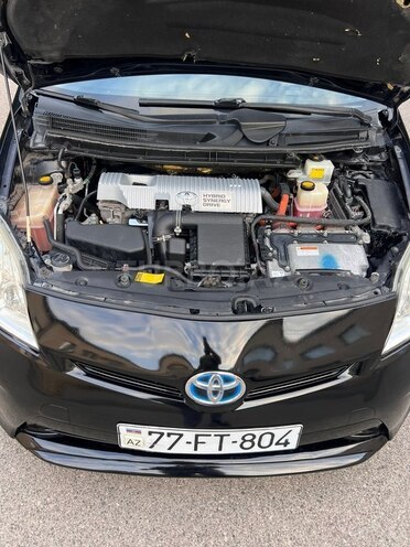 Toyota Prius-11
