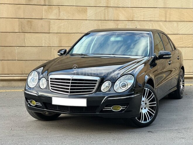 Mercedes E 220-1