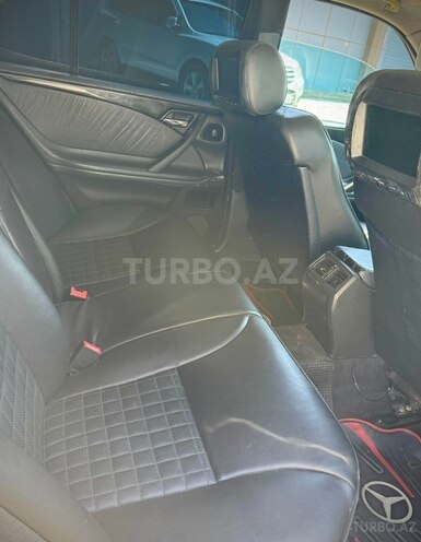 Mercedes E 320-12
