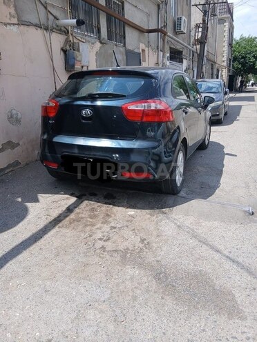 Kia Rio-2