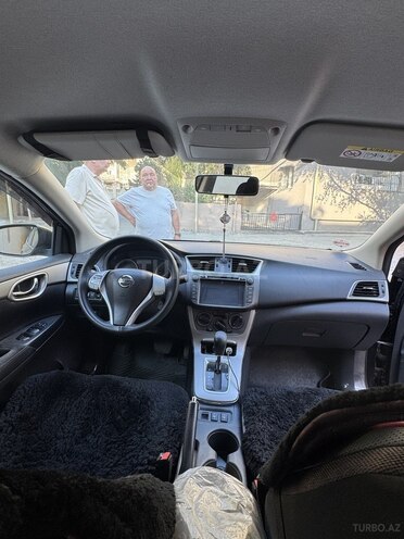 Nissan Sentra-3