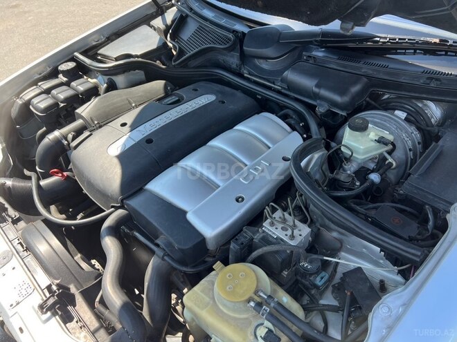 Mercedes E 220-8